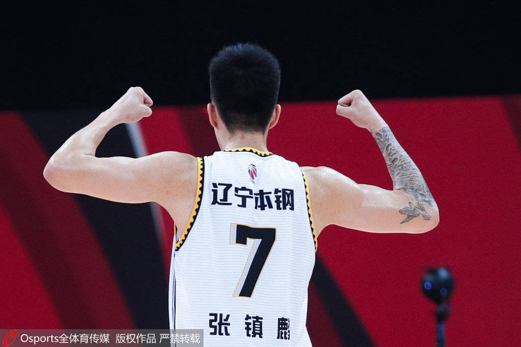  张镇麟隔扣外援辽宁战胜青岛展实力